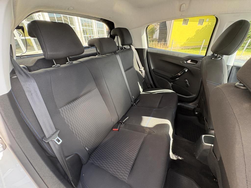 Peugeot 208 PureTech 5 porte Signature