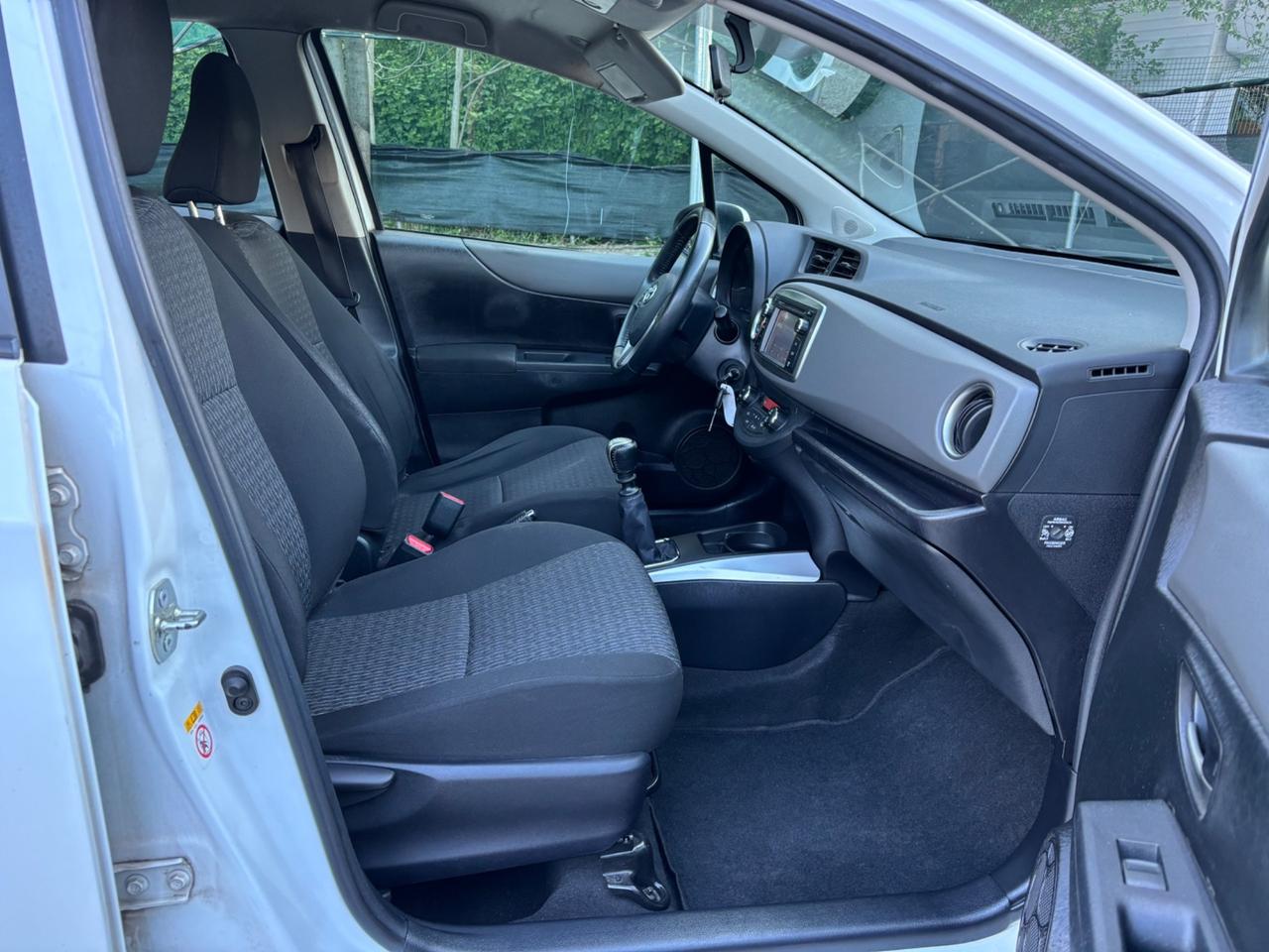 Toyota Yaris 1.4 D-4D 5 porte Lounge OK NEOPATENTATI