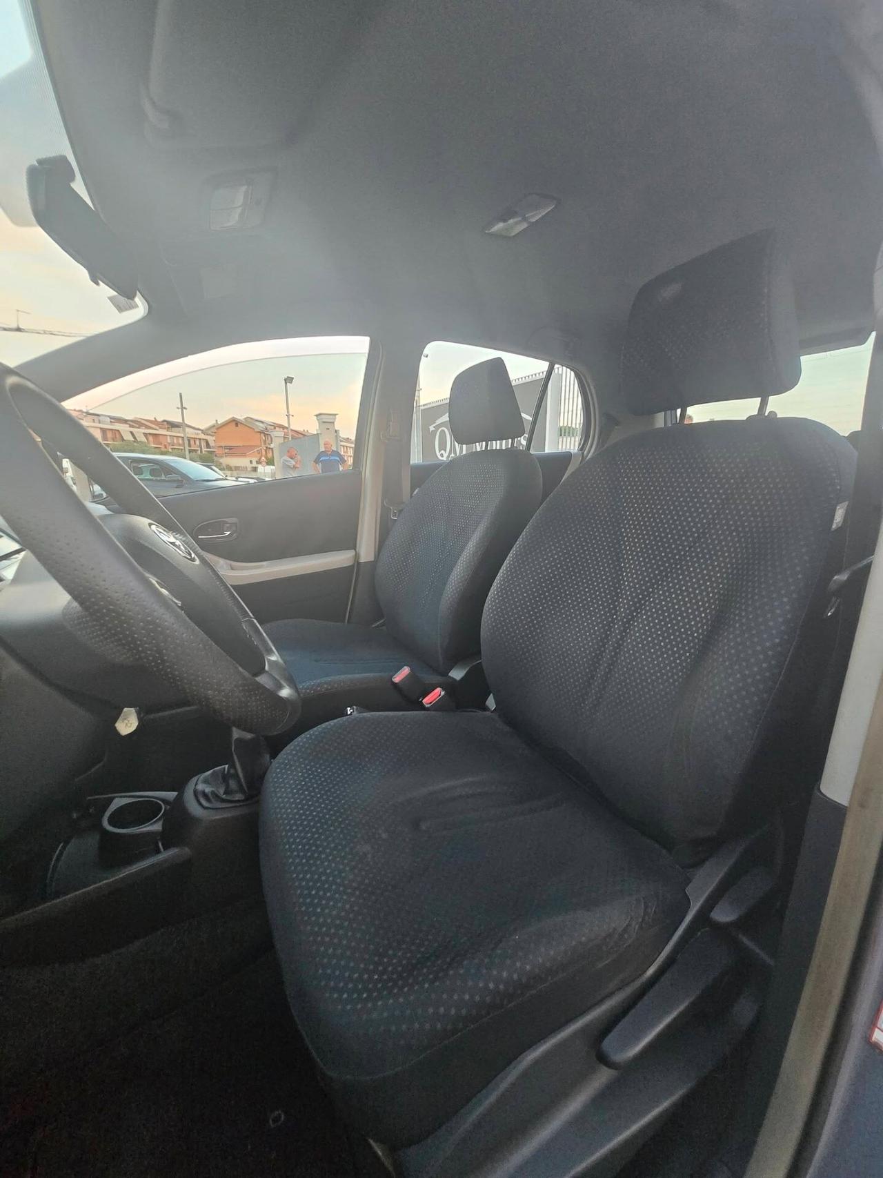 Toyota Yaris 1.3 5 porte Sol