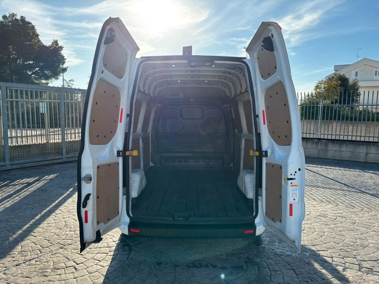 Ford Transit Custom 2.0 EcoBlue 130cv L2H2