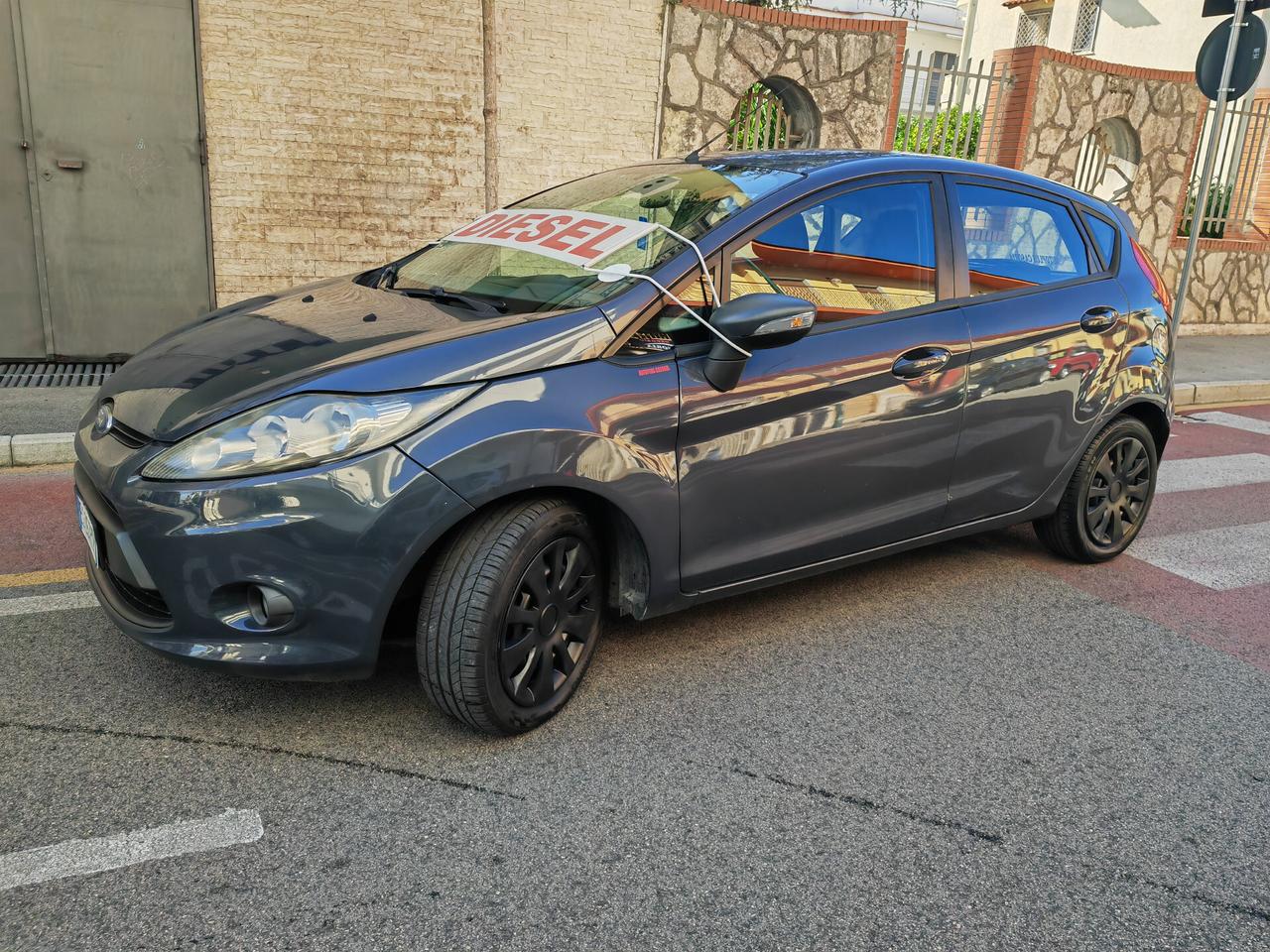 FORD FIESTA 1.4 TDI CV69 KW51 TITANIUM