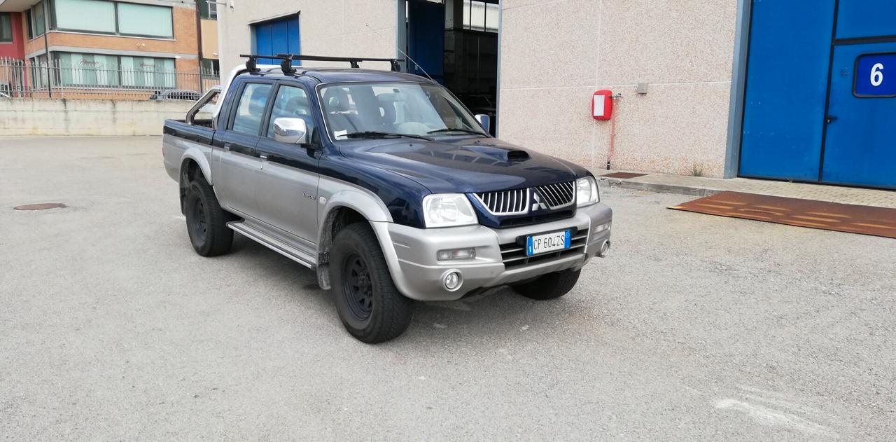 Mitsubishi L200 2.5 TD 4WD Double Cab AUT+GANCIO