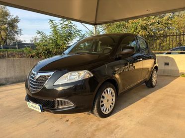 LANCIA Ypsilon 1.2 69 CV 5 porte GOLD OK NEOPATENTATI COME NUOVA