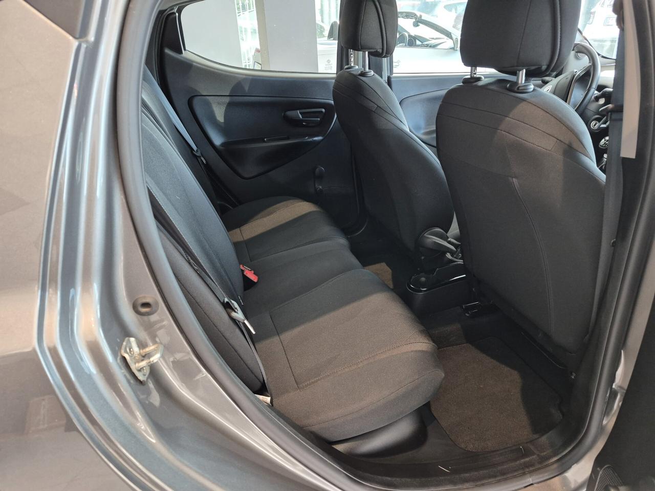 Lancia Ypsilon 1.0 Hybrid Ecochic 2021