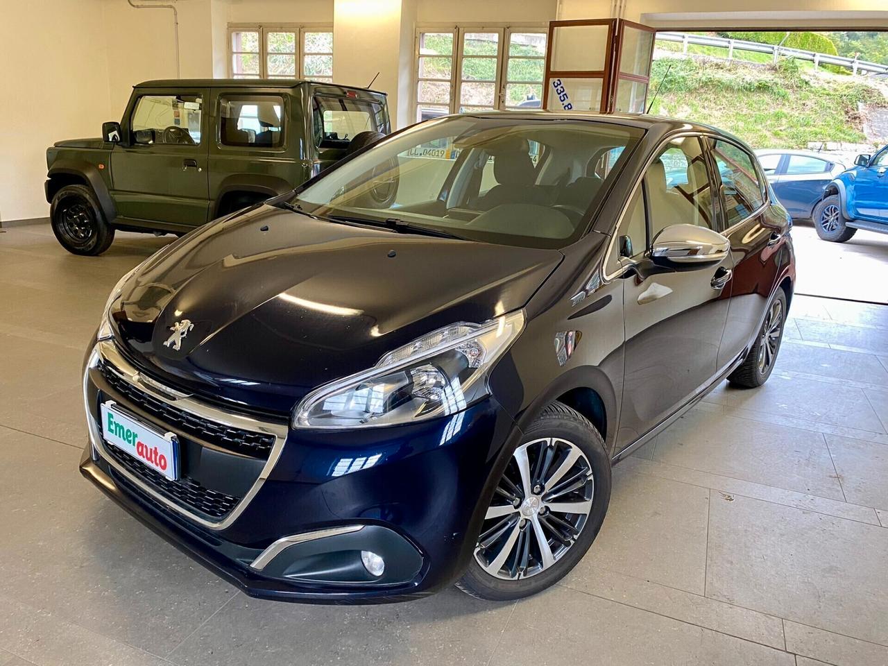 Peugeot 208 PureTech 82 5 p. Allure NAVI/CAMERA/NEOP