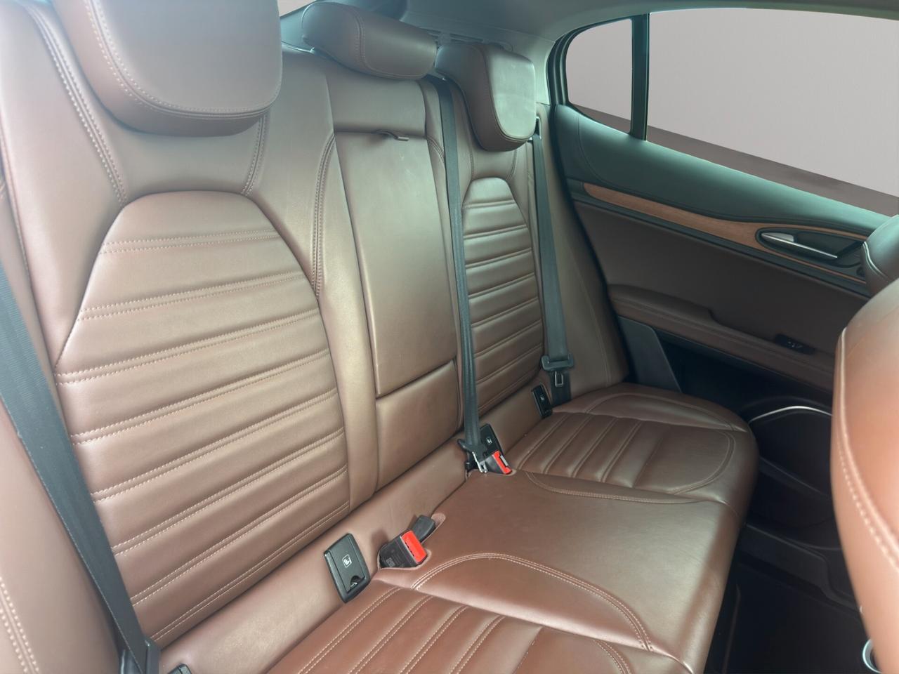 Alfa Romeo Stelvio 2.2 Turbodiesel 210 CV AT8 Q4 Veloce Tì