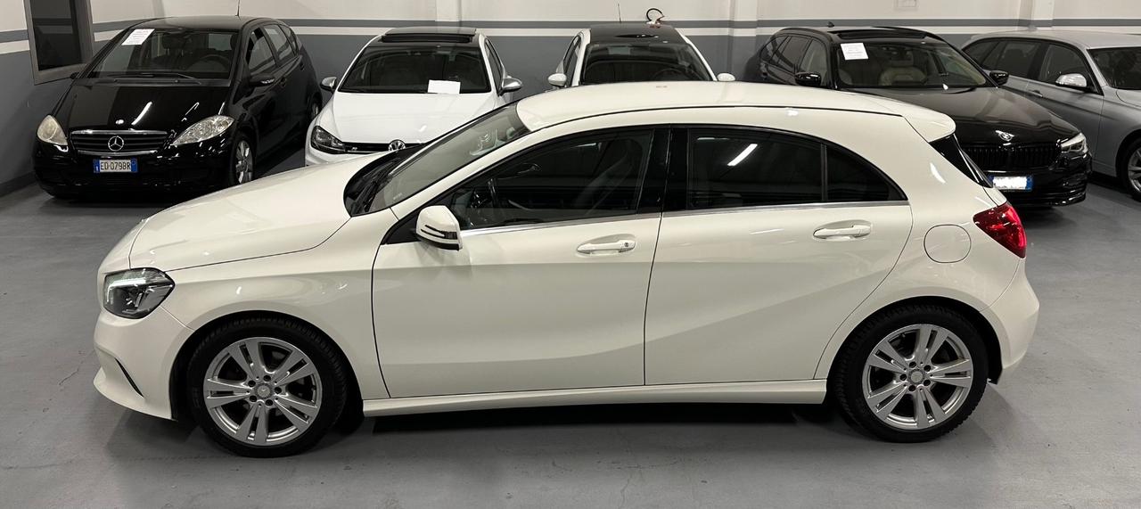 MERCEDES CLASSE 200D 4MATIC PREMIUM