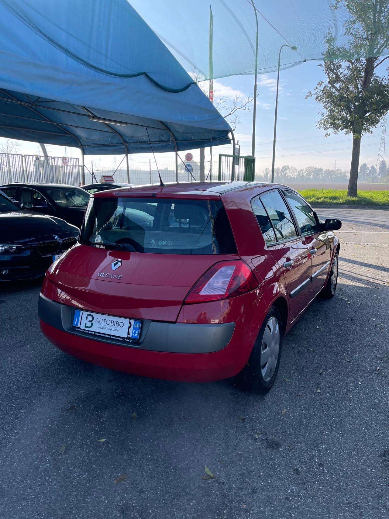 Renault Megane Mégane 2.0 16V 5 porte Luxe Dynamique