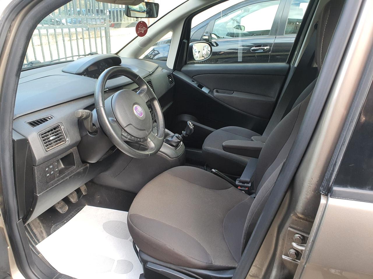 Fiat Idea 1.4 16V S&S Dynamic