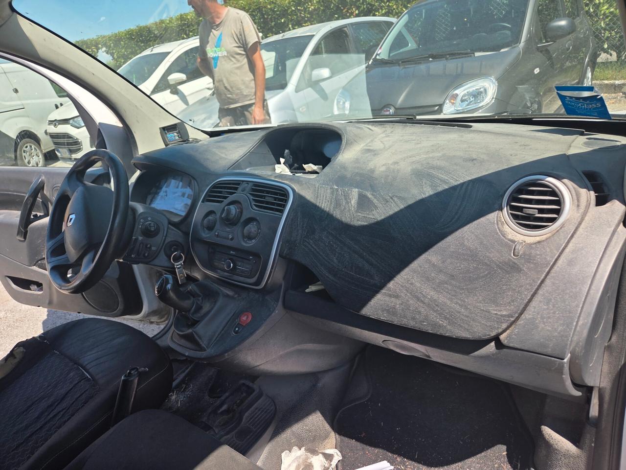 Renault Kangoo 1.5 dCi 75CV F.AP. 3posti problema motore