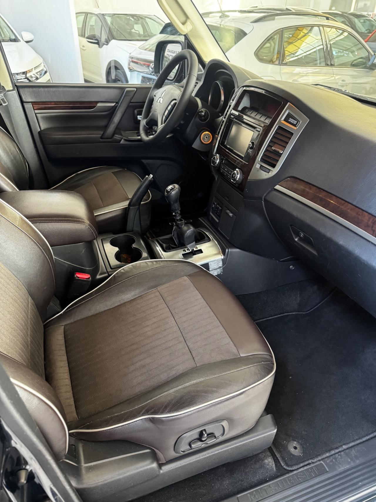 Mitsubishi Pajero 3.2 DI-D 16V 5p. Intense DPF