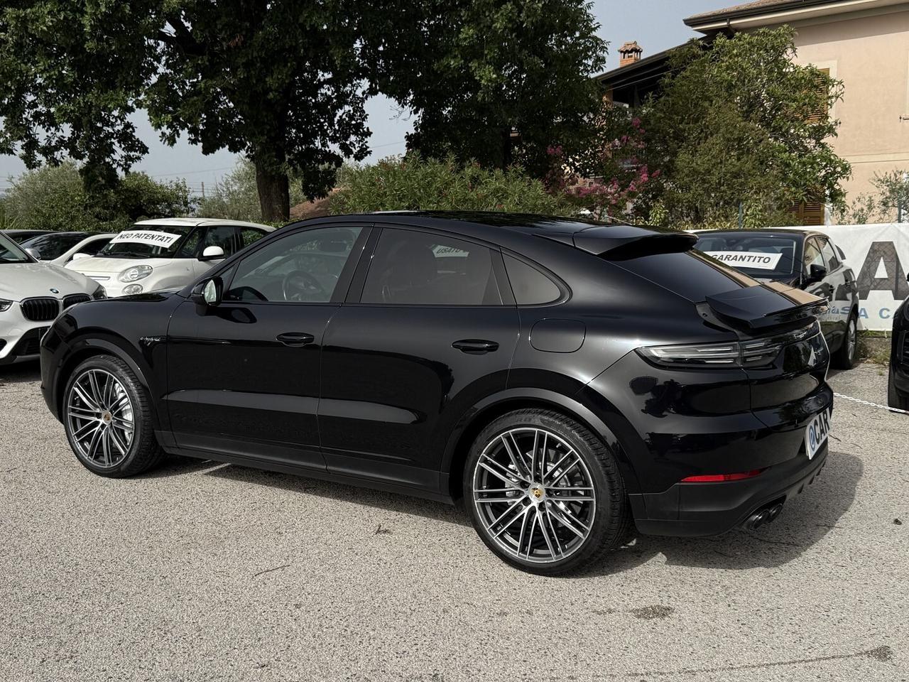 PORSCHE CAYENNE COUPE GTS SPORT CHRONO E-HYBRID