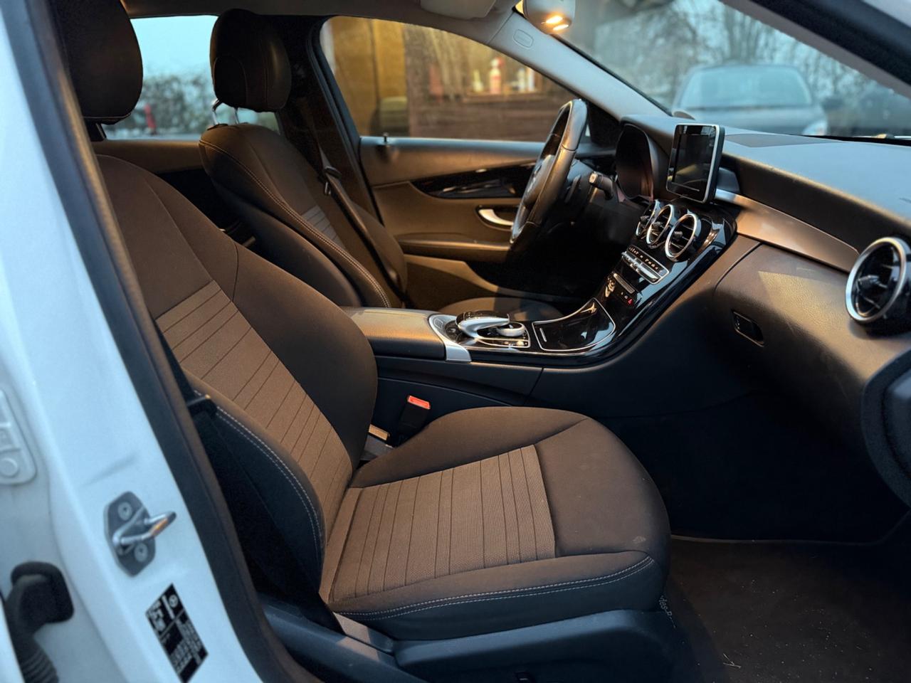 Mercedes-benz C220D (180.000KM)