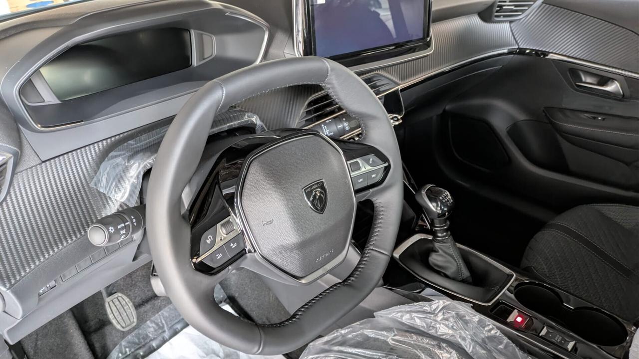 Peugeot 208 100 ALLURE