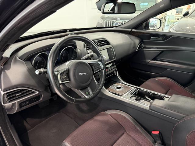 JAGUAR XE 2.0 D Turbo 180CV aut. R-Sport Tetto panoramico