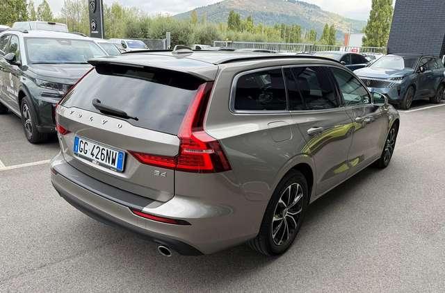 Volvo V60 II 2019 2.0 b4 Inscription auto