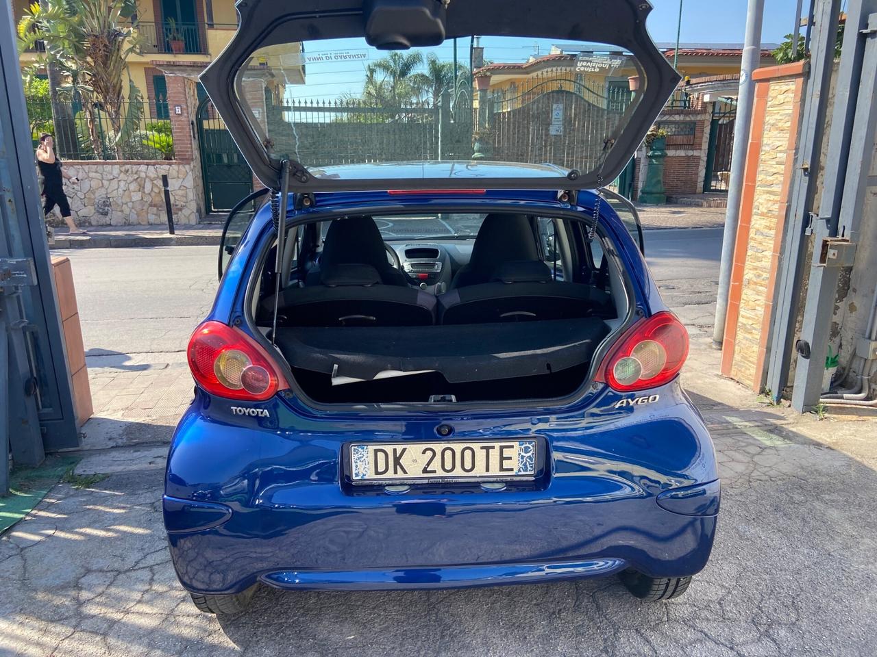 Toyota Aygo 1.0 12V VVT-i 5 porte AUTOMATICA