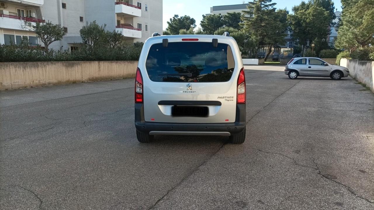 Peugeot Partner Tepee BlueHDi 100 Outdoor