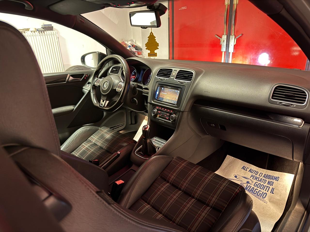 Volkswagen Golf GTI 2.0 TSI 3p.