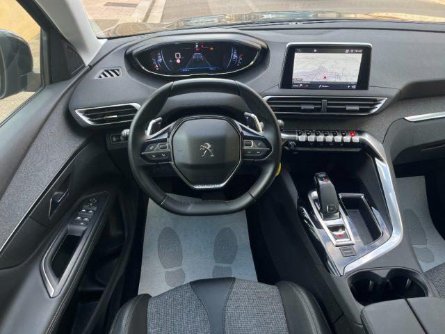 PEUGEOT 5008 BlueHDi 130 EAT8 Allure