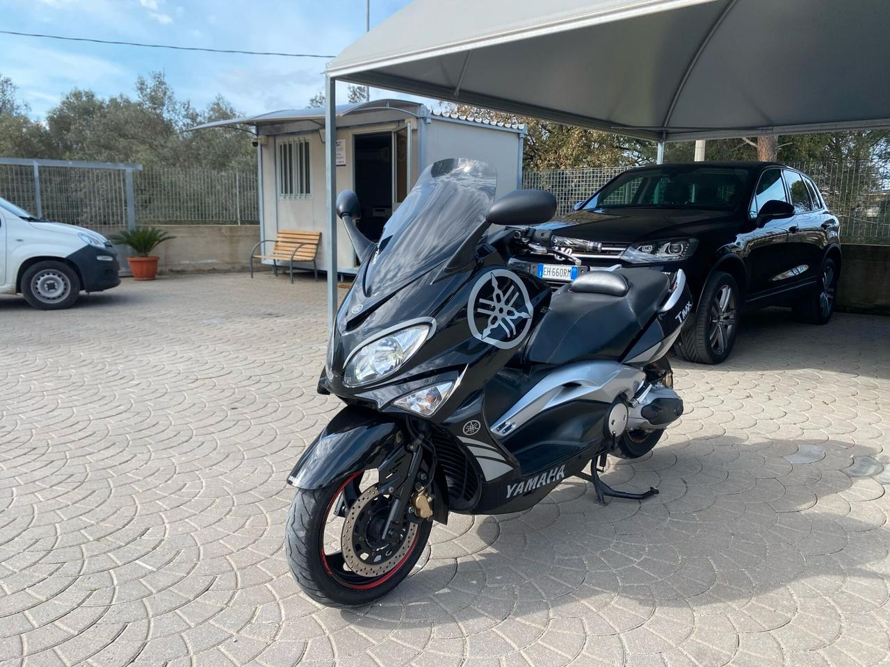 YAMAHA TMAX 500 SPECIAL EDITION