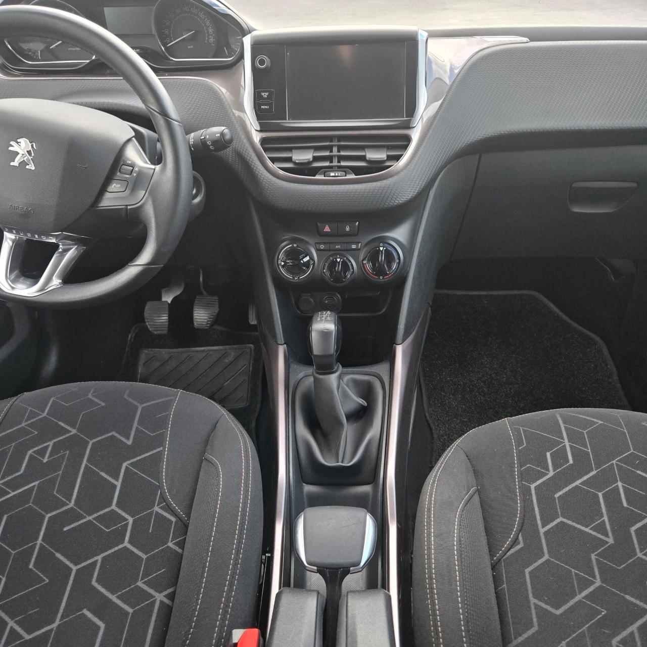 Peugeot 2008 1.2 VTi 82CV Access