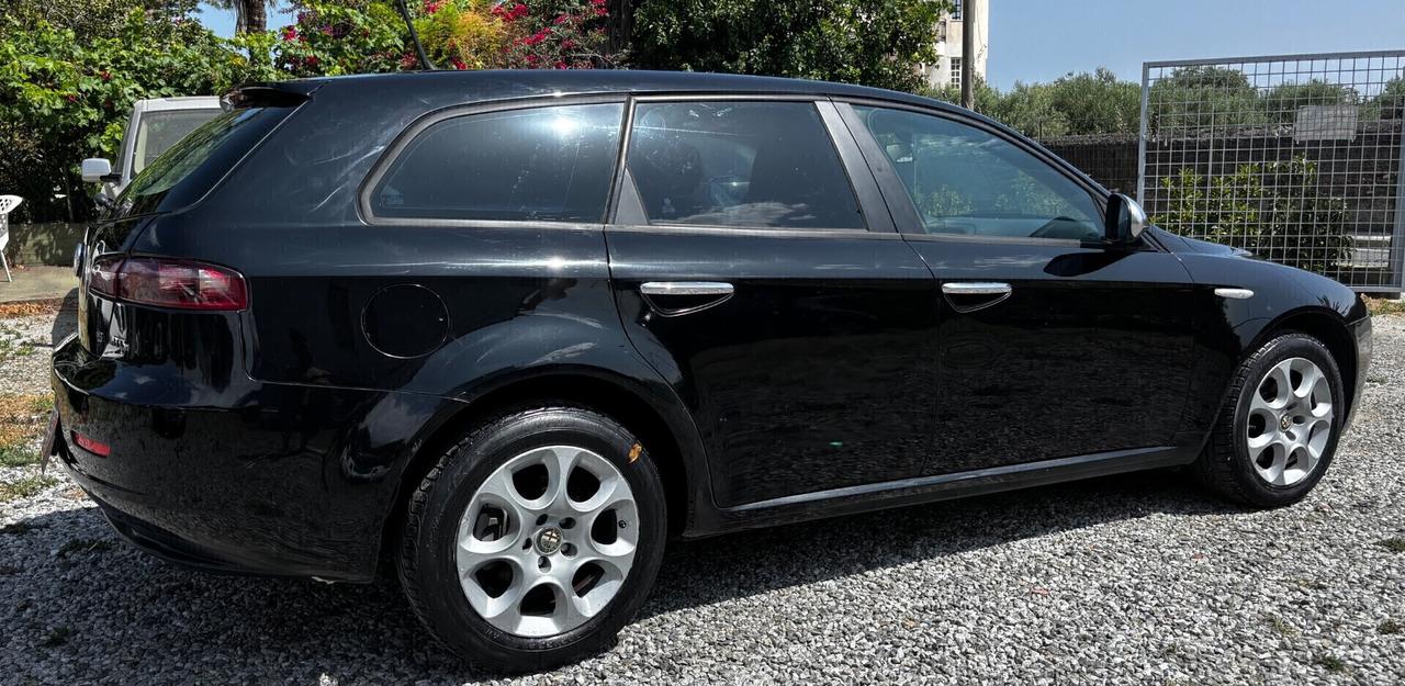 Alfa Romeo 159 2.0 JTDm Sportwagon Distinctive