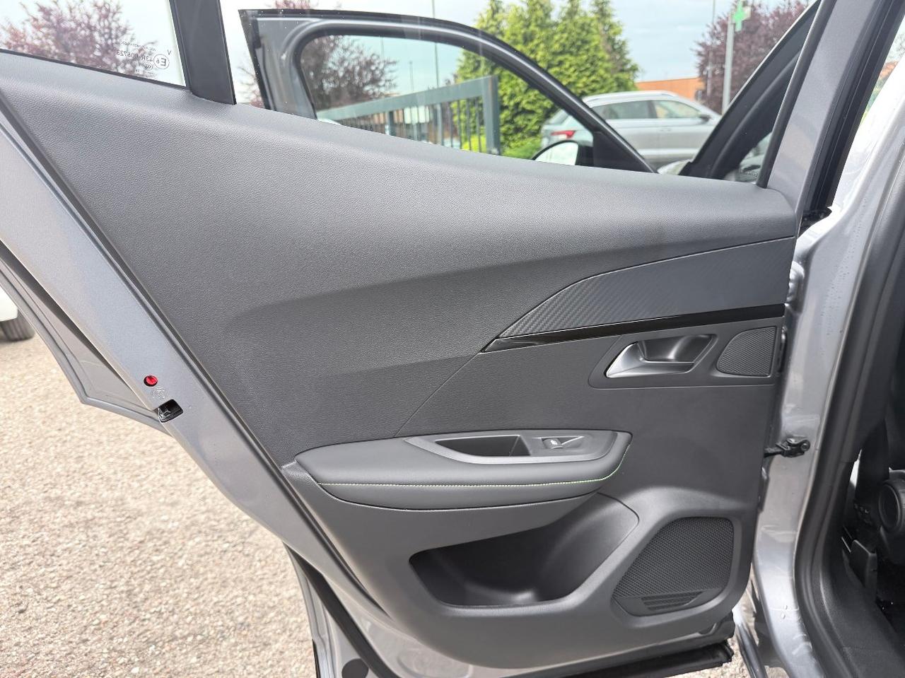 Peugeot 2008 2008 1.2 hybrid GT 145cv e-dcs6