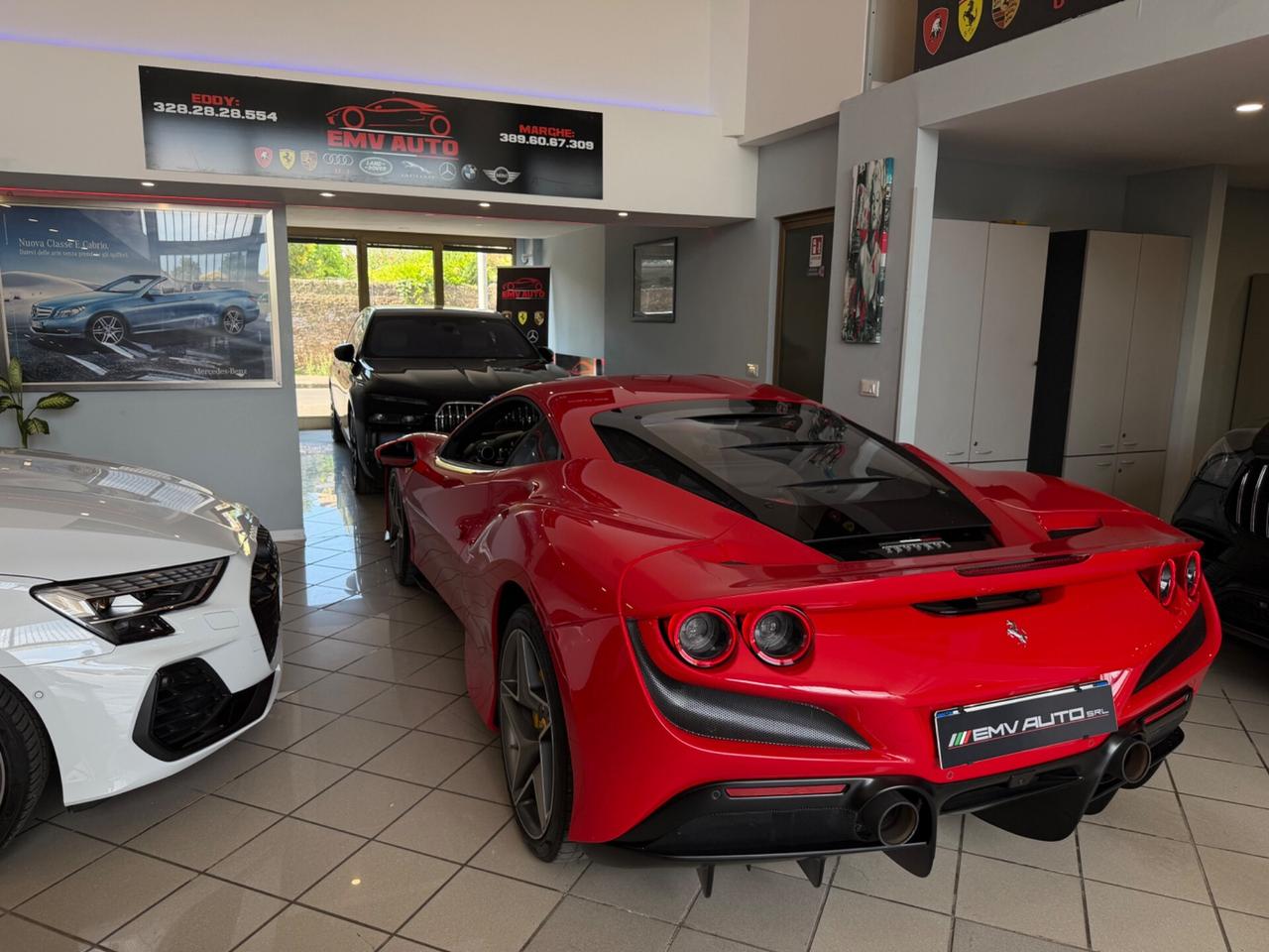 Ferrari F8 Tributo iva esposta tagliandata casa Madre