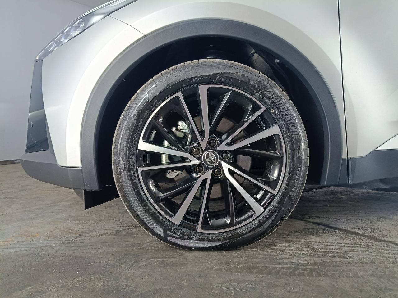 TOYOTA C-HR II 2023 - C-HR 2.0 phev Lounge Premiere fwd e-cvt