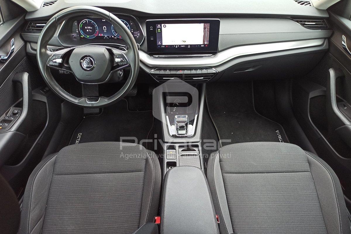 SKODA Octavia iV 1.4 TSI Plug-In Hybrid DSG Wagon Executive