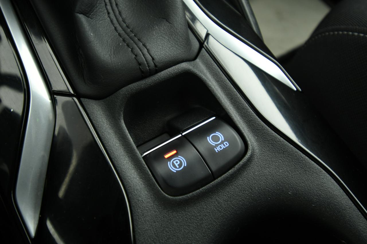 TOYOTA Corolla Touring Sports 1.8h Business cvt CAMERA+ACC+APP CONNECT