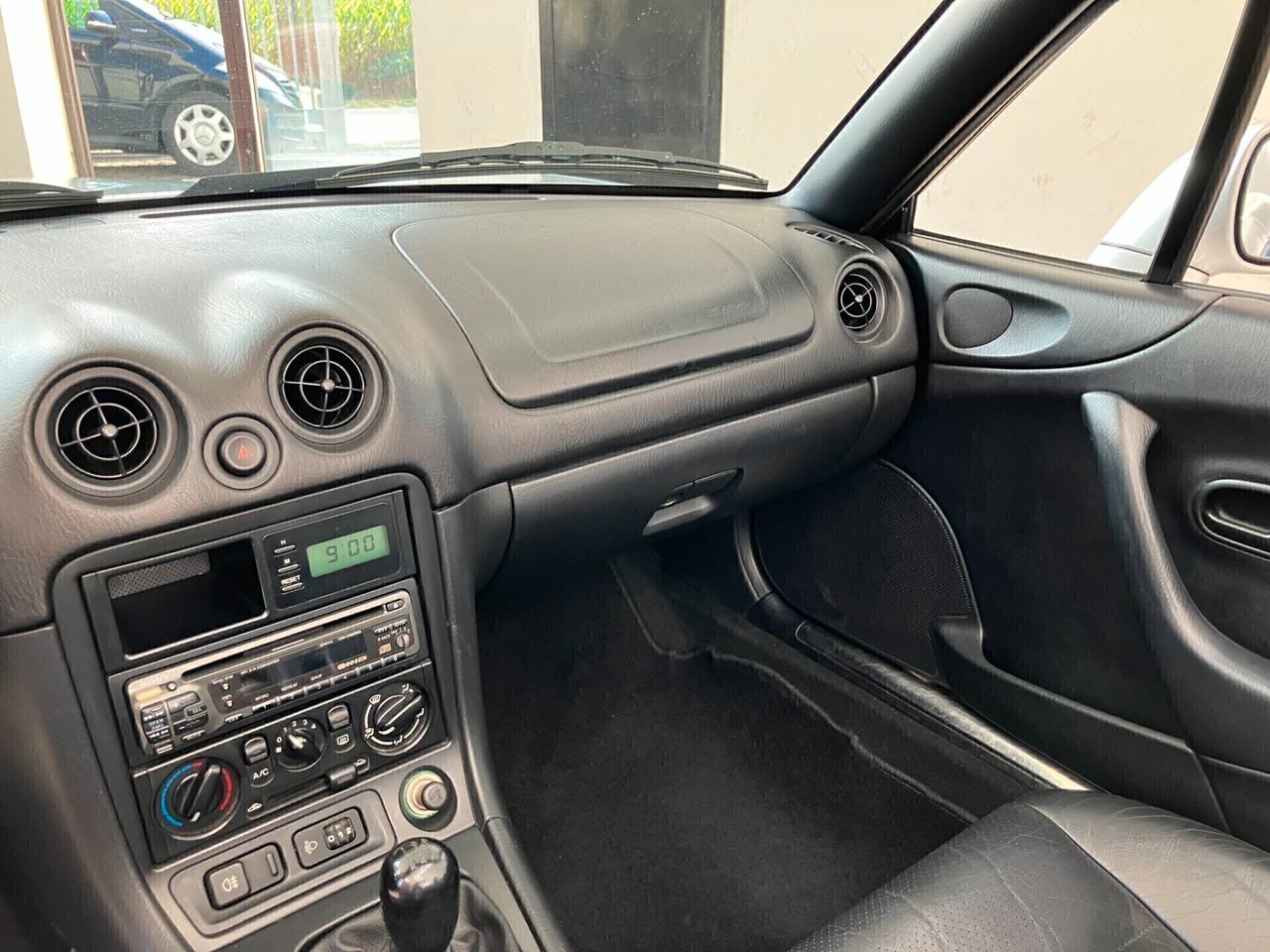 Mazda MX-5 1.6i CLIMA / HARD TOP