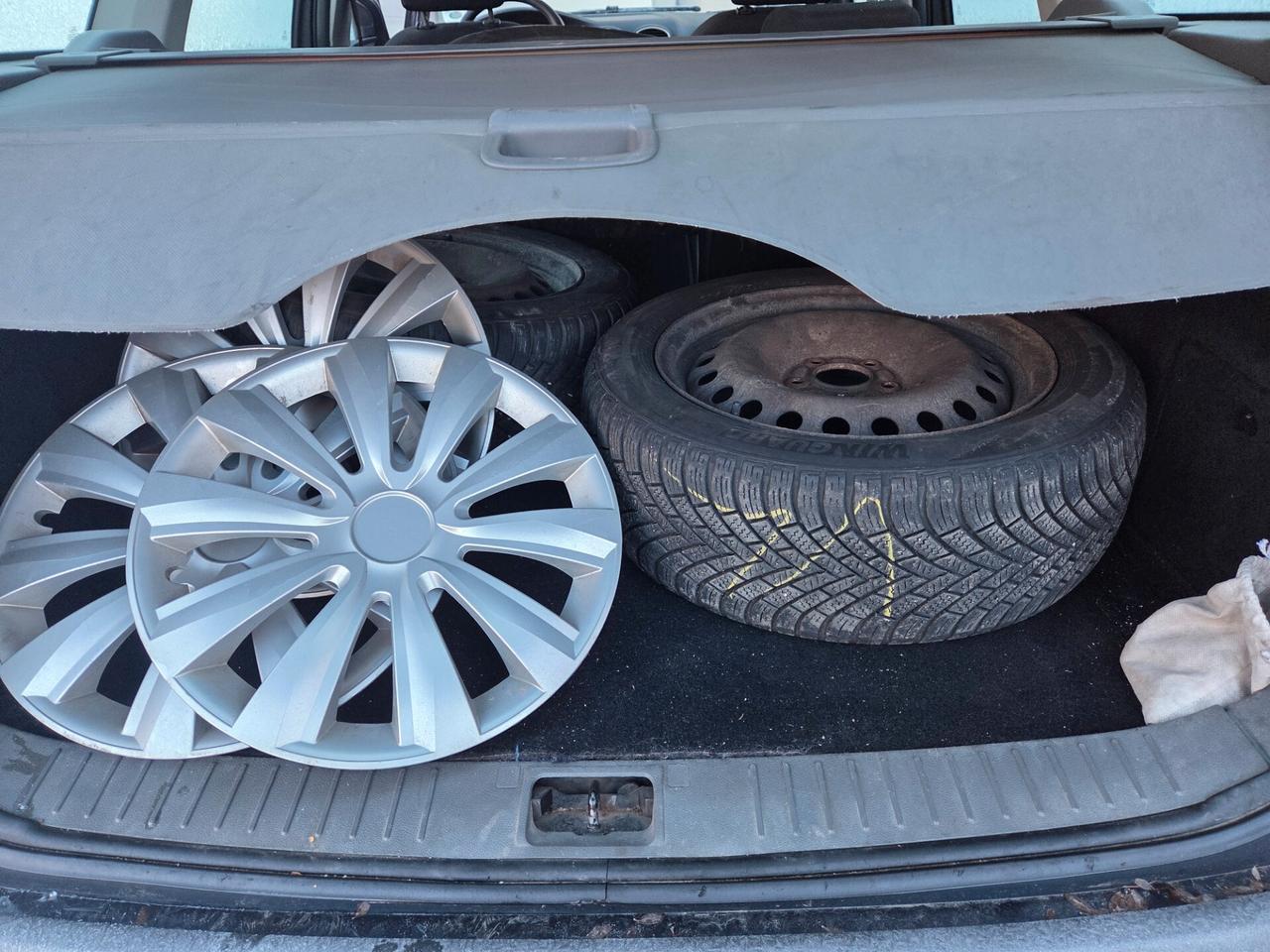 Ford Focus 1.6 (100CV) SW Ikon