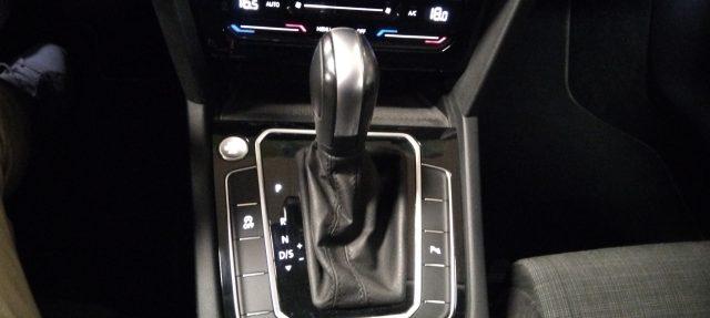 VOLKSWAGEN Passat VAR. 2.0 TDI DSG Business LED