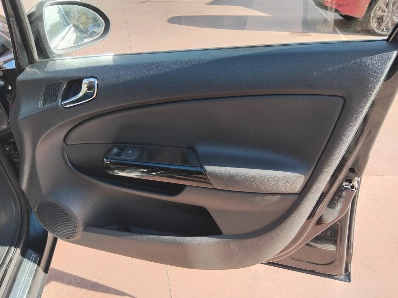 OPEL CORSA 1.2 SPORT CON 1 ANNO GARANZIA