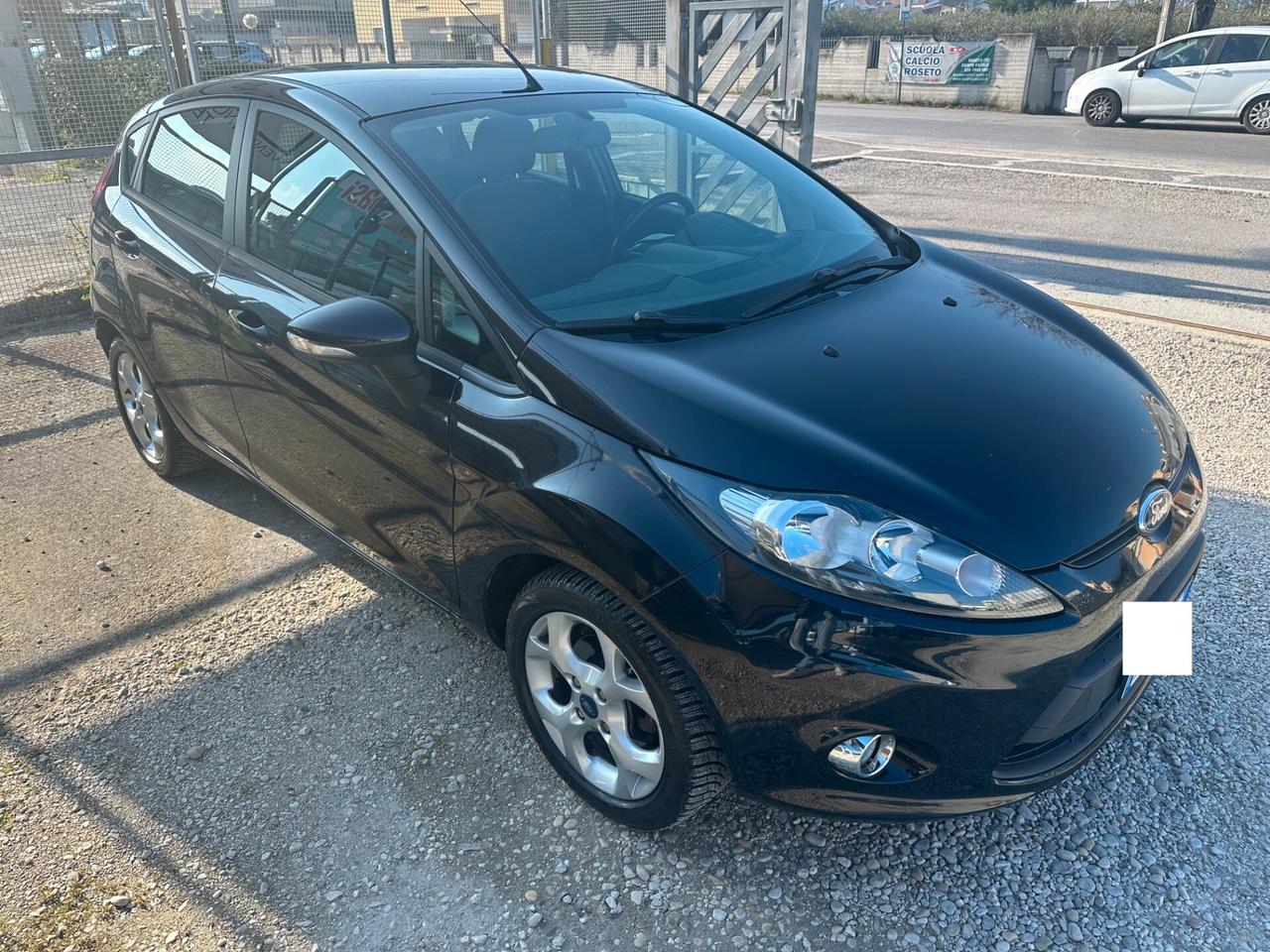 Ford Fiesta 1.4 TDCi 70CV 5 porte Titanium