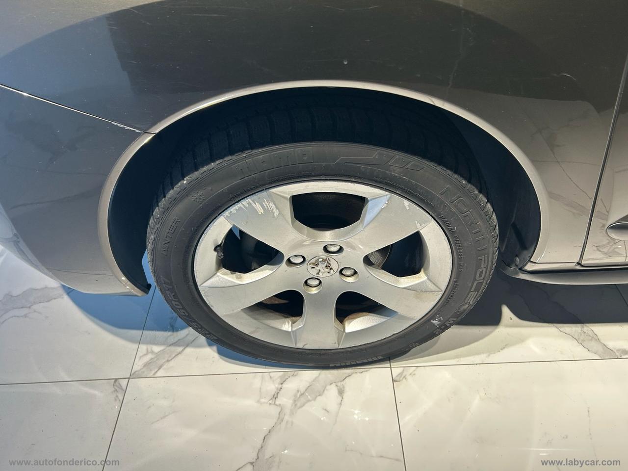 PEUGEOT 3008 1.6 HDi 112 CV Active