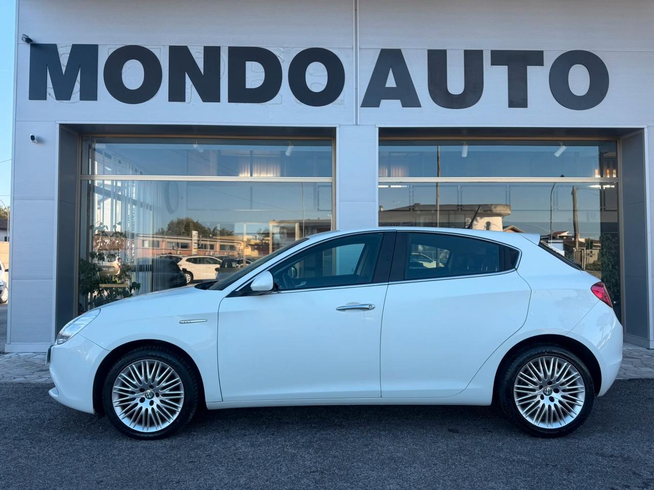 Alfa R. Giulietta 1.6 JTDm-2 105 CV Distinctive