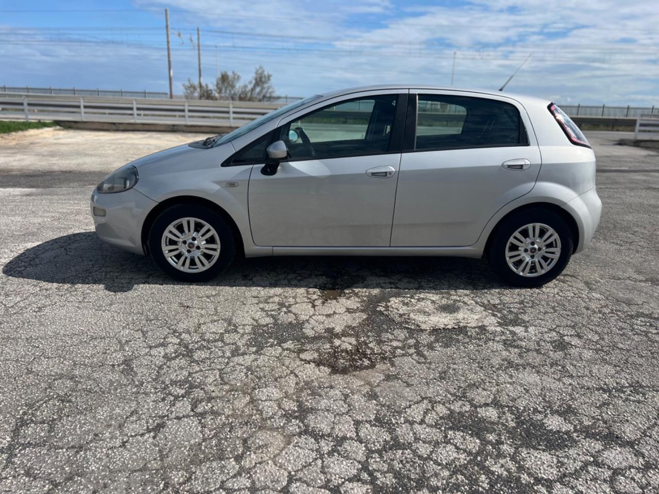 Fiat Punto 1.3 MJT II 75 CV 5 porte Lounge neo p ok