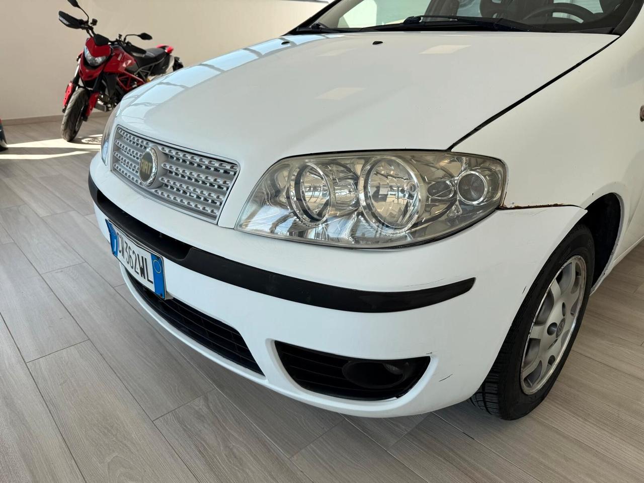 Fiat Punto 1.2 5 porte Active Natural Power