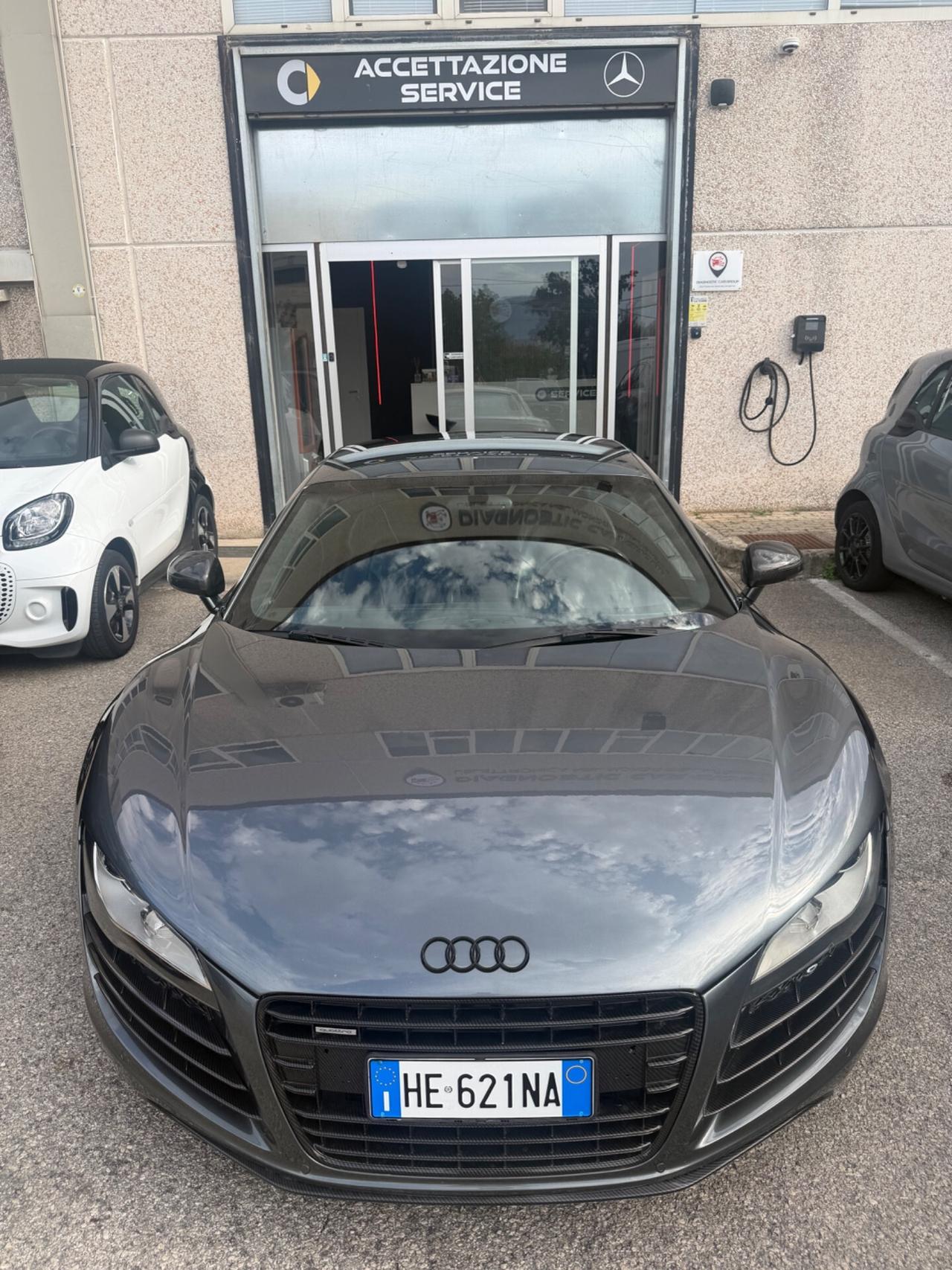 Audi R8 4.2 V8 FSI quattro R tronic