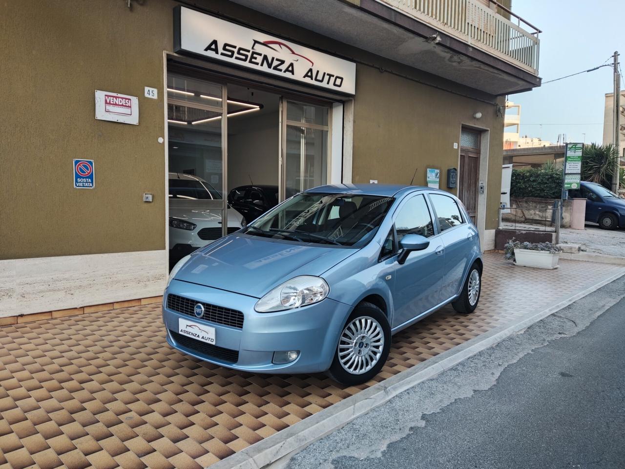 NOLEGGIO Fiat Grande Punto 1.2 Giugiaro Design