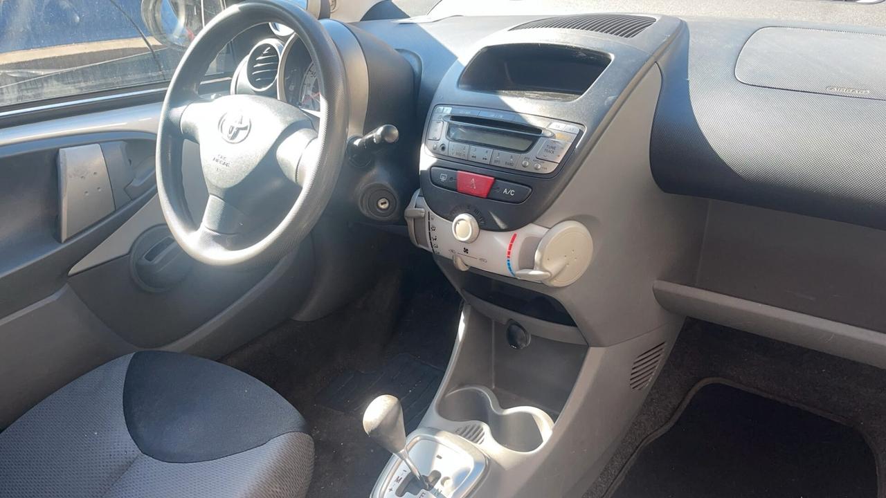 Toyota Aygo 1.0 12V VVT-i 5 porte Sol