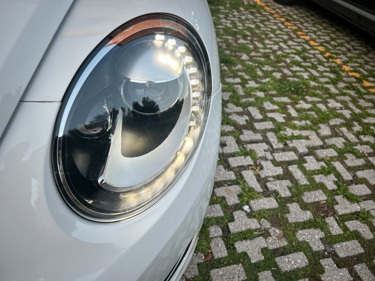 Volkswagen Maggiolino Cabrio 1.4 TSI 60's anniversary