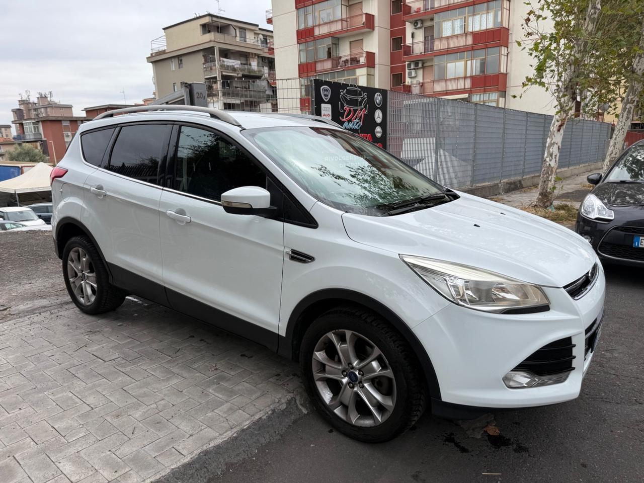 Ford Kuga 2.0 TDCI 163 CV 4WD Powershift Titanium