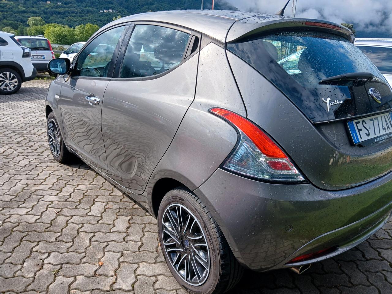 Lancia Ypsilon 1.2 69 CV 5 porte Gold