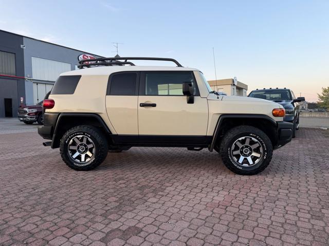 TOYOTA FJ Cruiser 4.0 V6 4X4 BELLISSIMA COME NUOVA!