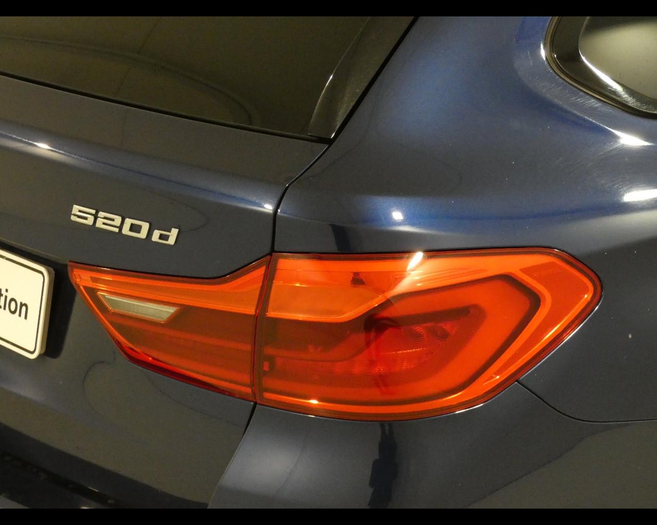 BMW Serie 5(G30/31/F90) - 520d 48V Touring Msport