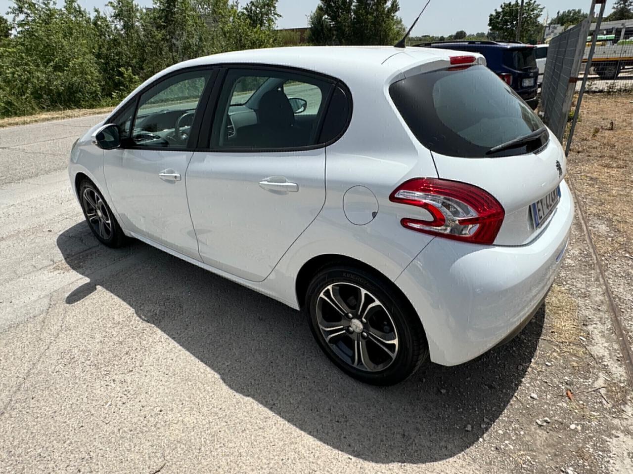 Peugeot 208 1.4 VTi 95 CV GPL Allure